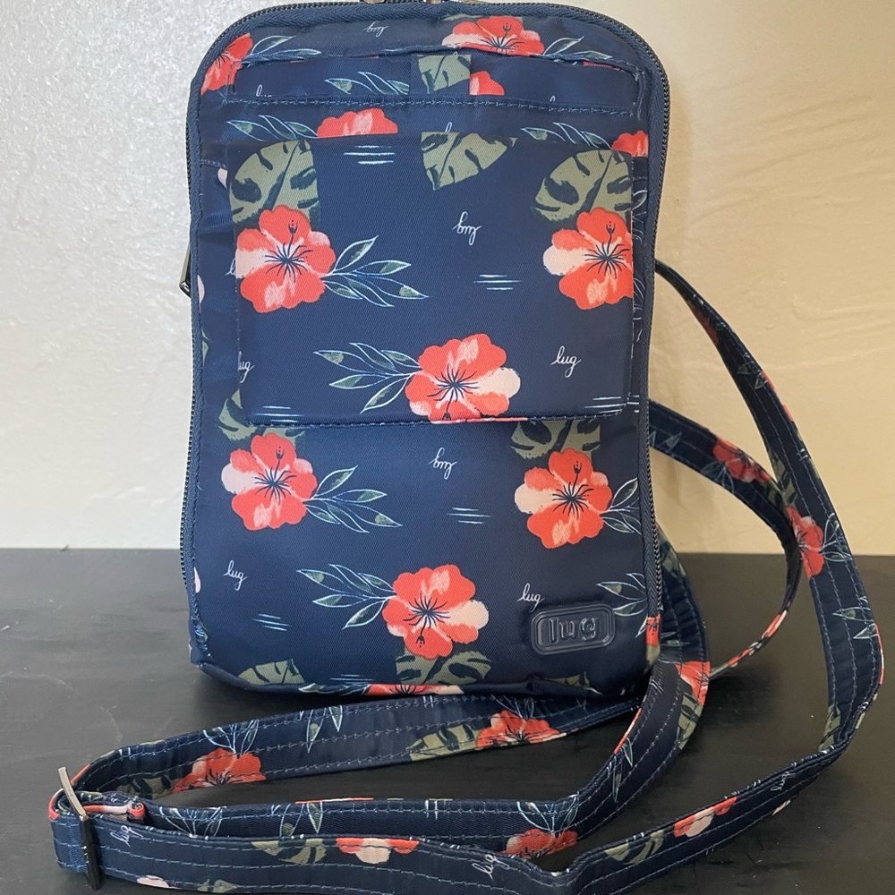lug Contemporary 2-in-1 Everyday Pitter Patter Crossbody/Hip Pouch